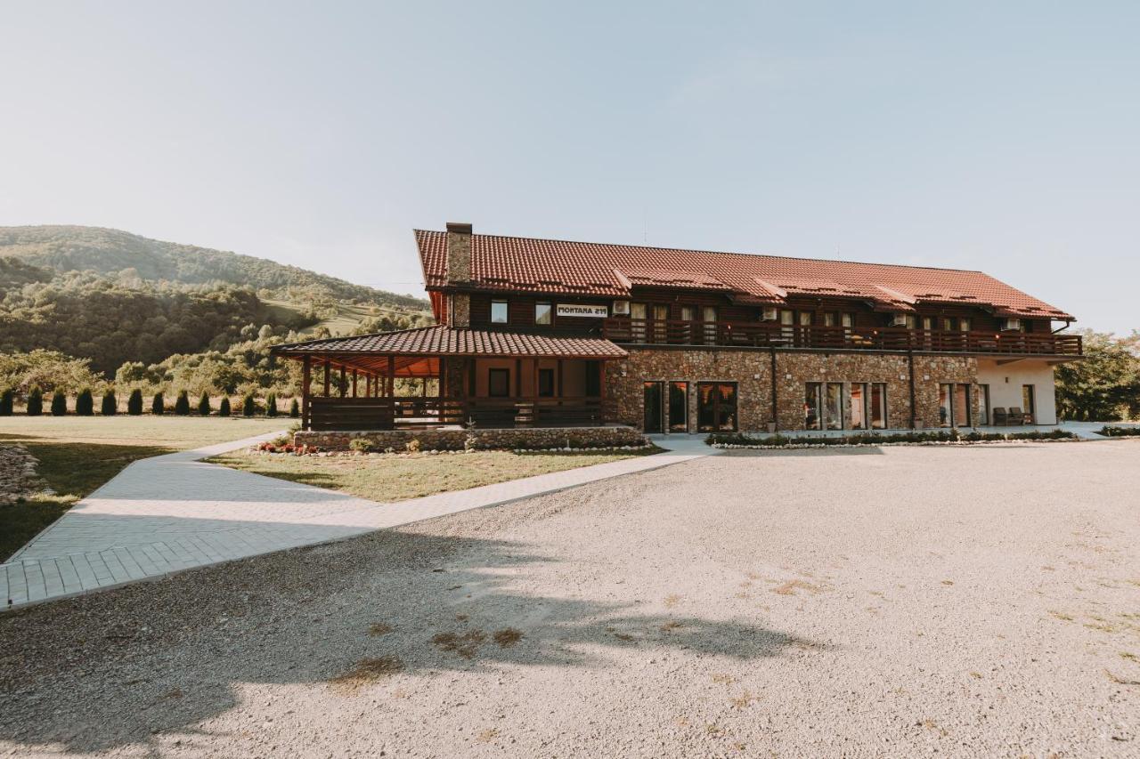 Montana 219 Hotel Nagysebes Kültér fotó
